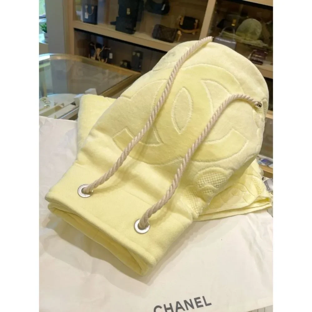 Chanel Women Pre-Loved Bag Brand New Condition